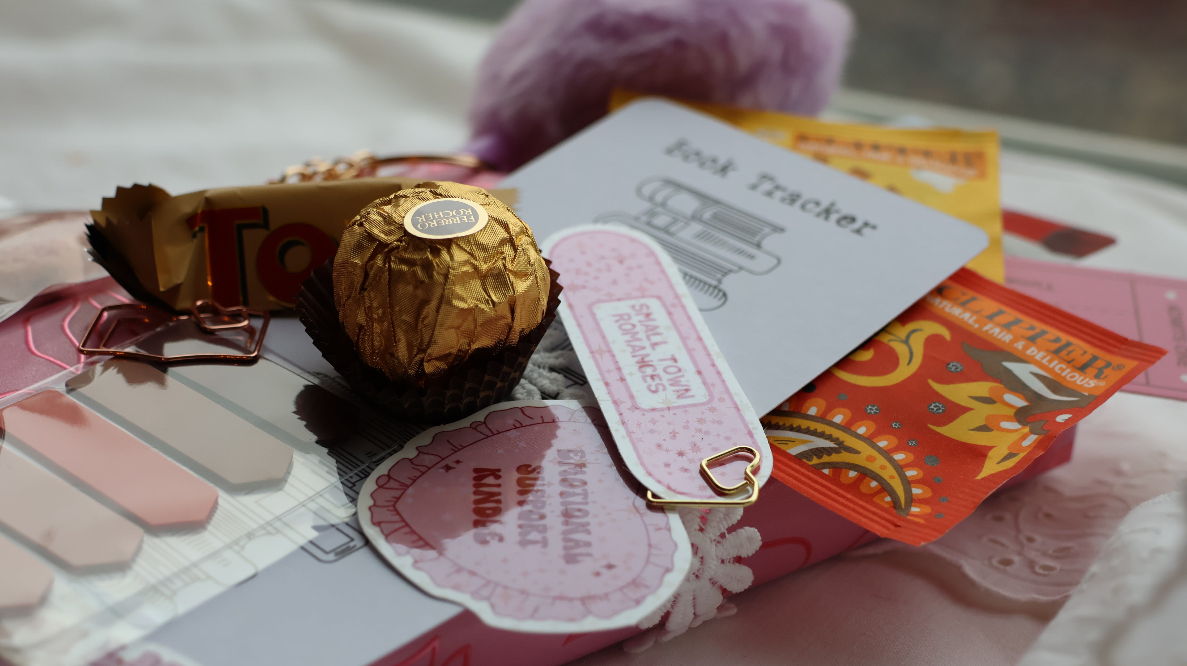 Love At First Page Book Box Valentijnseditie